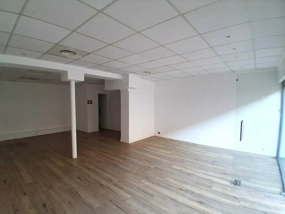 Location Commerce 47 m² - Photo 1