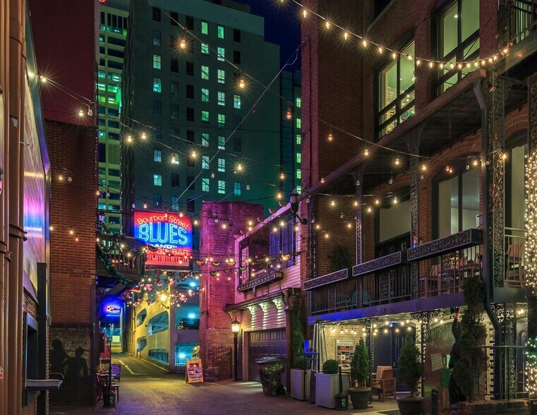 213 Printers Aly, Nashville 37201 UK