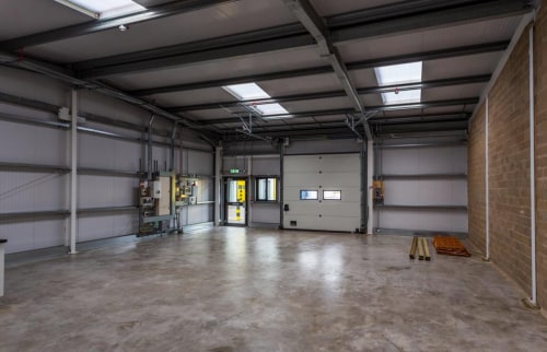 6 Maybank Rd, London to rent - Interior Photo - Image 2 of 3