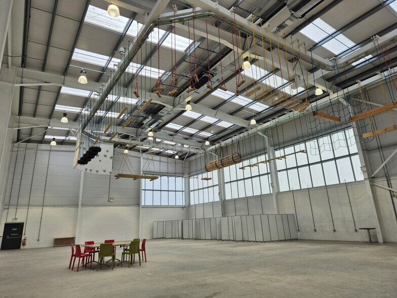 Scott Rd, Selby to rent - Interior Photo - Image 2 of 6