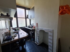 465A Harrow Rd, London to rent Interior Photo- Image 2 of 2