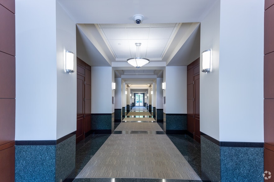 13925 Ballantyne Corporate Pl, Charlotte, NC to rent - Interior Photo - Image 2 of 7