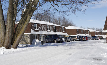 222 W Centennial Ave, Muncie, IN for sale Primary Photo- Image 1 of 5