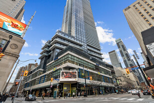 384 Yonge St, Toronto ON - Commercial Property