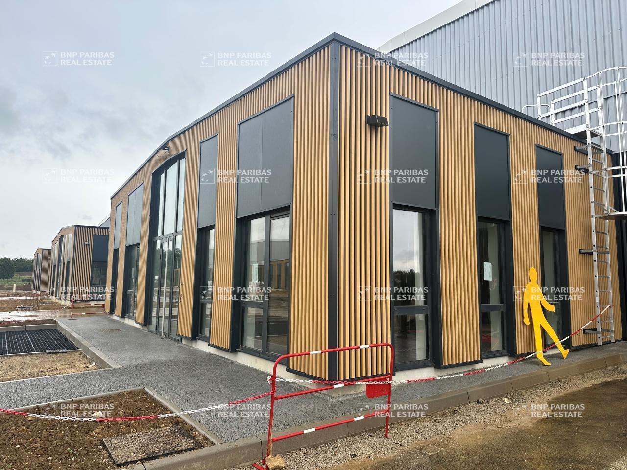 Light Industrial in Athis-Mons to rent Building Photo- Image 1 of 9