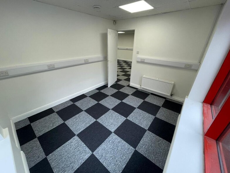 Norwood Rd, Gateshead to rent - Building Photo - Image 3 of 16