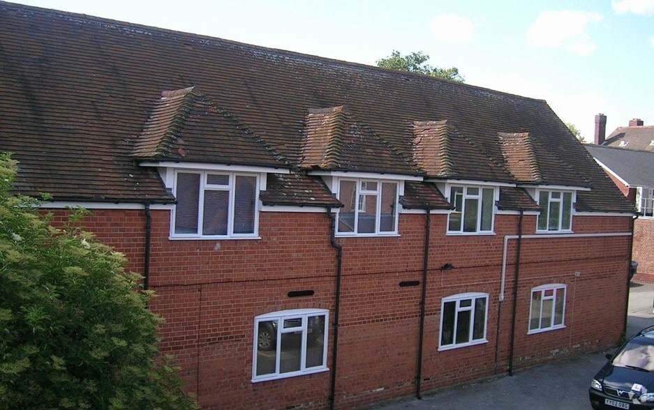 1 Broad Street Walk, Wokingham RG40 1BW UK