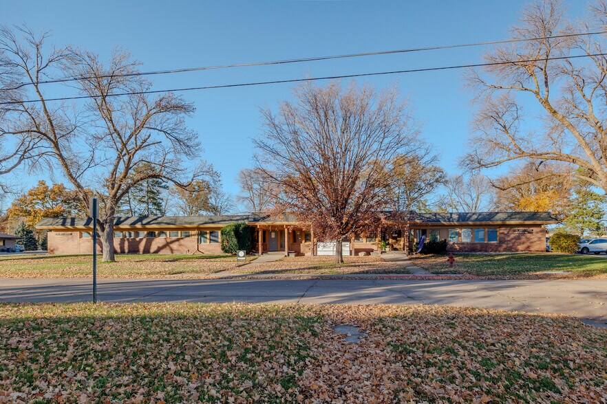 230 E 22nd St, Fremont, NE for sale - Building Photo - Image 2 of 84