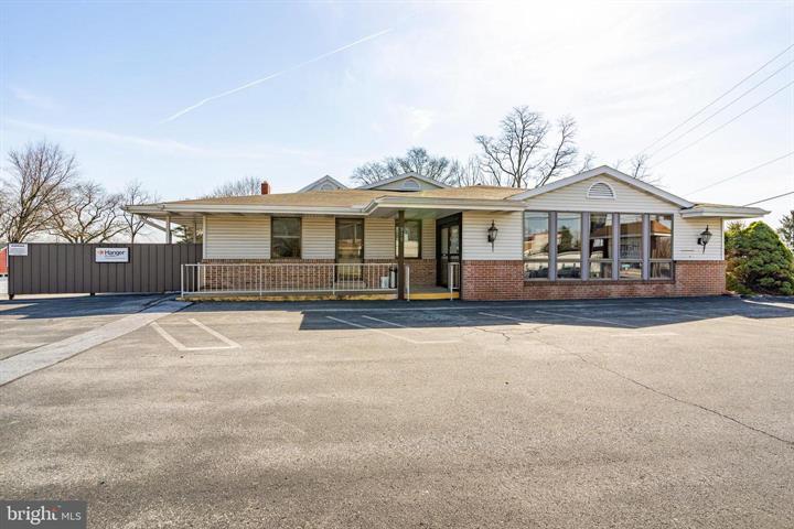 915 N Hanover St, Elizabethtown, PA for rent - Building Photo - Image 1 of 94