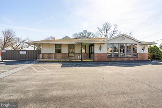 915 N Hanover St, Elizabethtown, PA for rent Building Photo- Image 1 of 95