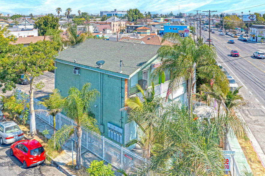 1702 S Hoover St, Los Angeles, CA for sale - Building Photo - Image 1 of 1