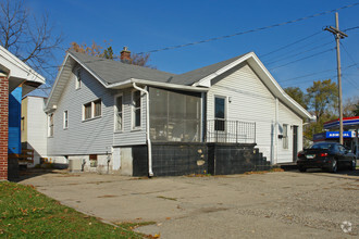 2065 Plainfield Ave NE, Grand Rapids, MI for sale Primary Photo- Image 1 of 1