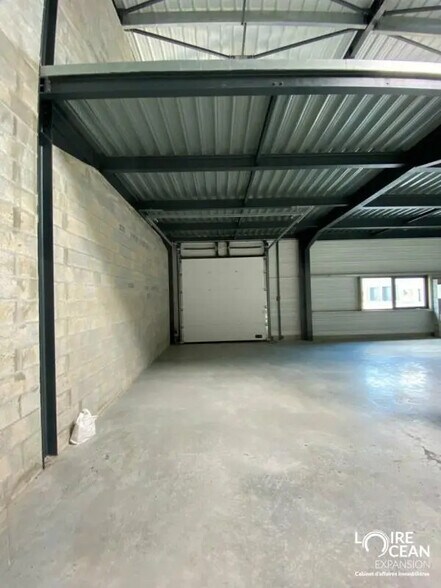 Light Industrial in Nantes to rent - Building Photo - Image 2 of 5