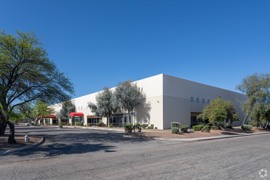 3160 E Transcon Way, Tucson, AZ for rent - Building Photo - Image 1 of 4