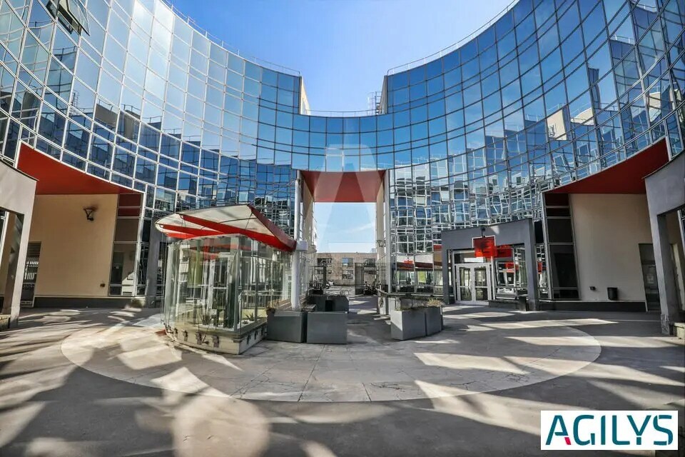 Office in Massy to rent Building Photo- Image 1 of 7