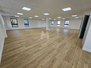 Office in Ris-Orangis to rent Interior Photo- Image 2 of 6