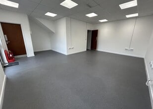 62 Valley Rd, Plymouth to rent Interior Photo- Image 1 of 2