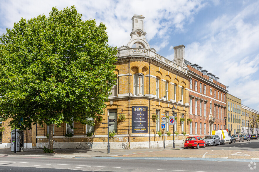 127-129 Mile End Rd, London for sale - Primary Photo - Image 1 of 1