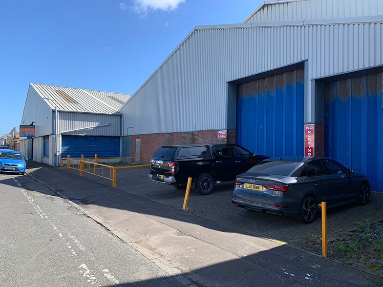 18-20 York St, Ayr to rent - Building Photo - Image 3 of 15