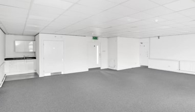 1-5 Churchfield Ct, Barnsley to rent Interior Photo- Image 1 of 2