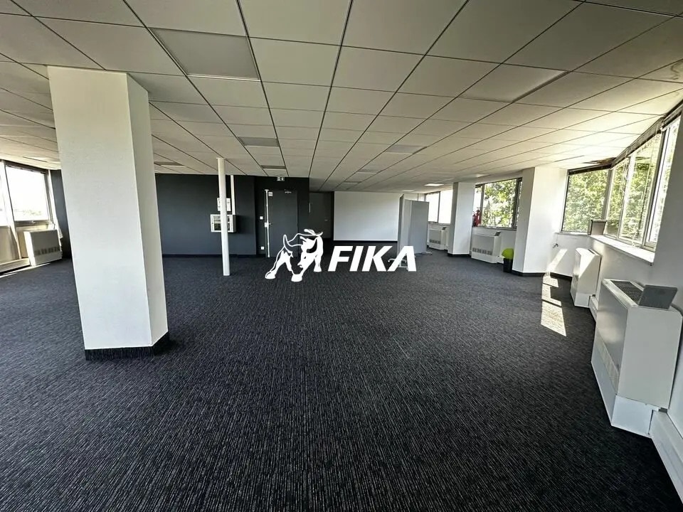 51 Rue Ampère, Labège to rent Interior Photo- Image 1 of 8