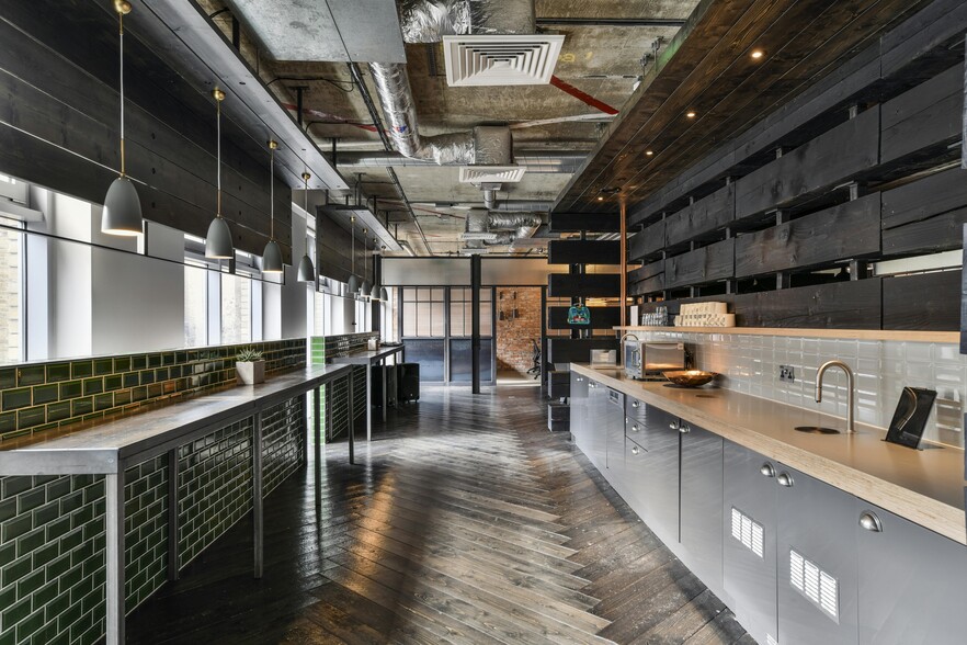 1 St Johns Ln, London to rent - Building Photo - Image 3 of 19