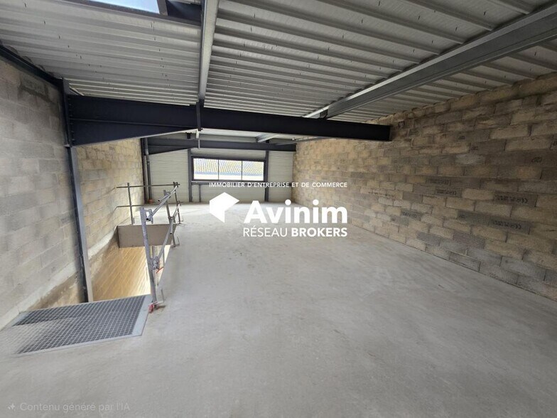 Industrial in Cormeilles-en-Parisis to rent - Interior Photo - Image 3 of 3