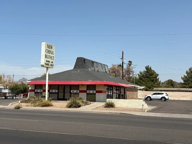 More details for 2939 N 24th St, Phoenix, AZ - Retail to Rent