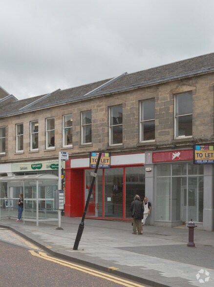 34 High St, Lanark for sale - Primary Photo - Image 1 of 1