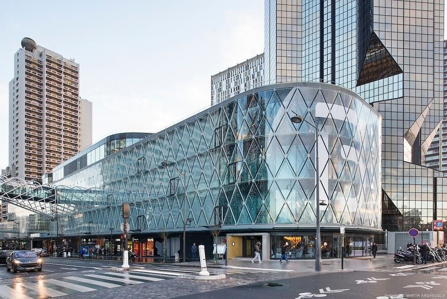 Retail in Paris for sale - Building Photo - Image 1 of 5