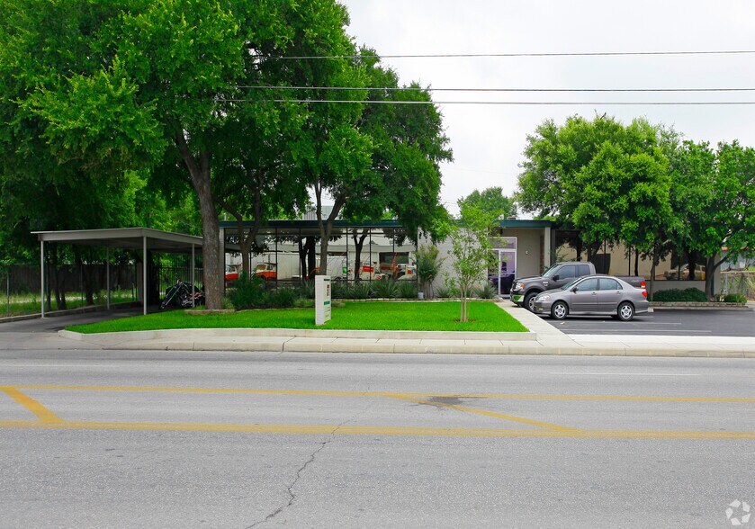 931 Basse Rd, San Antonio, TX for sale - Primary Photo - Image 1 of 1