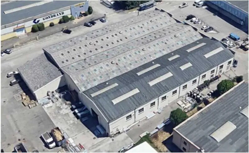 Light Industrial in Chassieu to rent - Aerial - Image 2 of 3