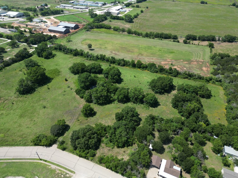 511 E Moore St, Granbury, TX for sale - Building Photo - Image 3 of 14