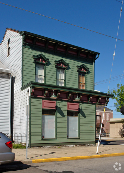 1002-1004 Washington Ave, Newport, KY for sale - Primary Photo - Image 1 of 1