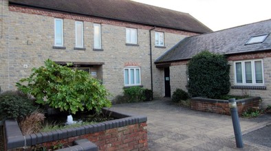 Mercer Manor Barns, Newport Pagnell for rent Primary Photo- Image 1 of 6