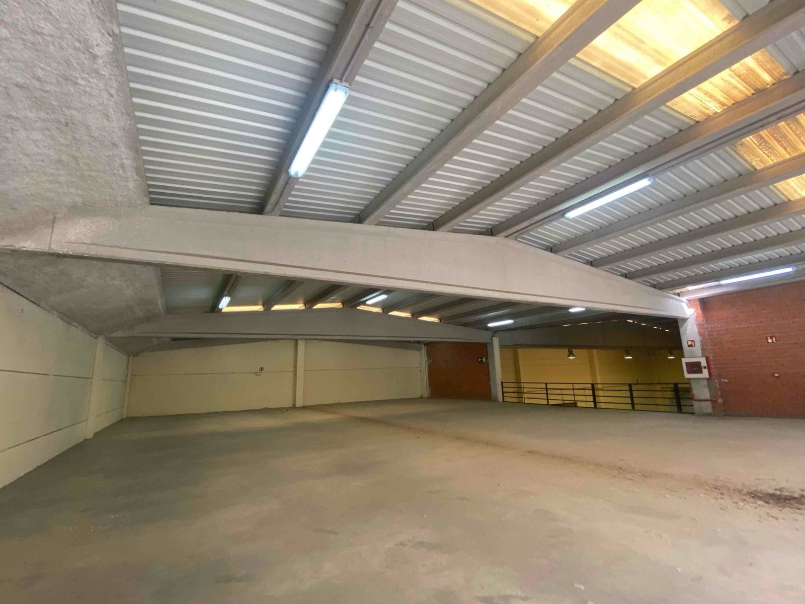 Industrial in Fuente el Saz de Jarama, Madrid for sale Building Photo- Image 1 of 14