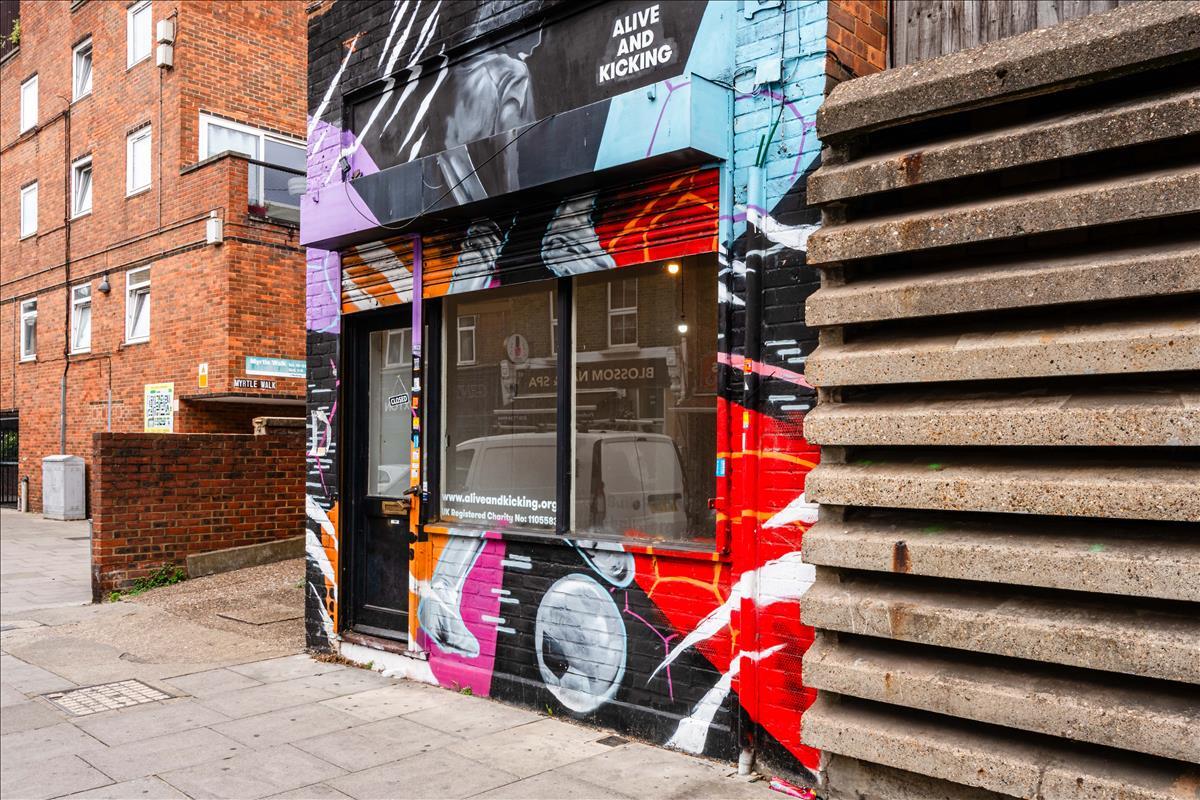 147 Hoxton St, London to rent Building Photo- Image 1 of 3