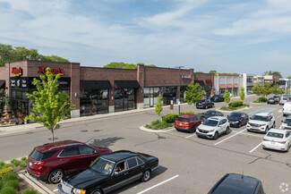 More details for 2830-2880 W Maple Rd, Troy, MI - Retail for Rent