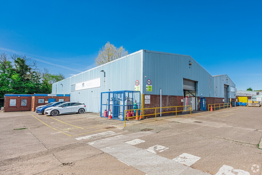 Halbeath Rd, Dunfermline to rent - Primary Photo - Image 1 of 2