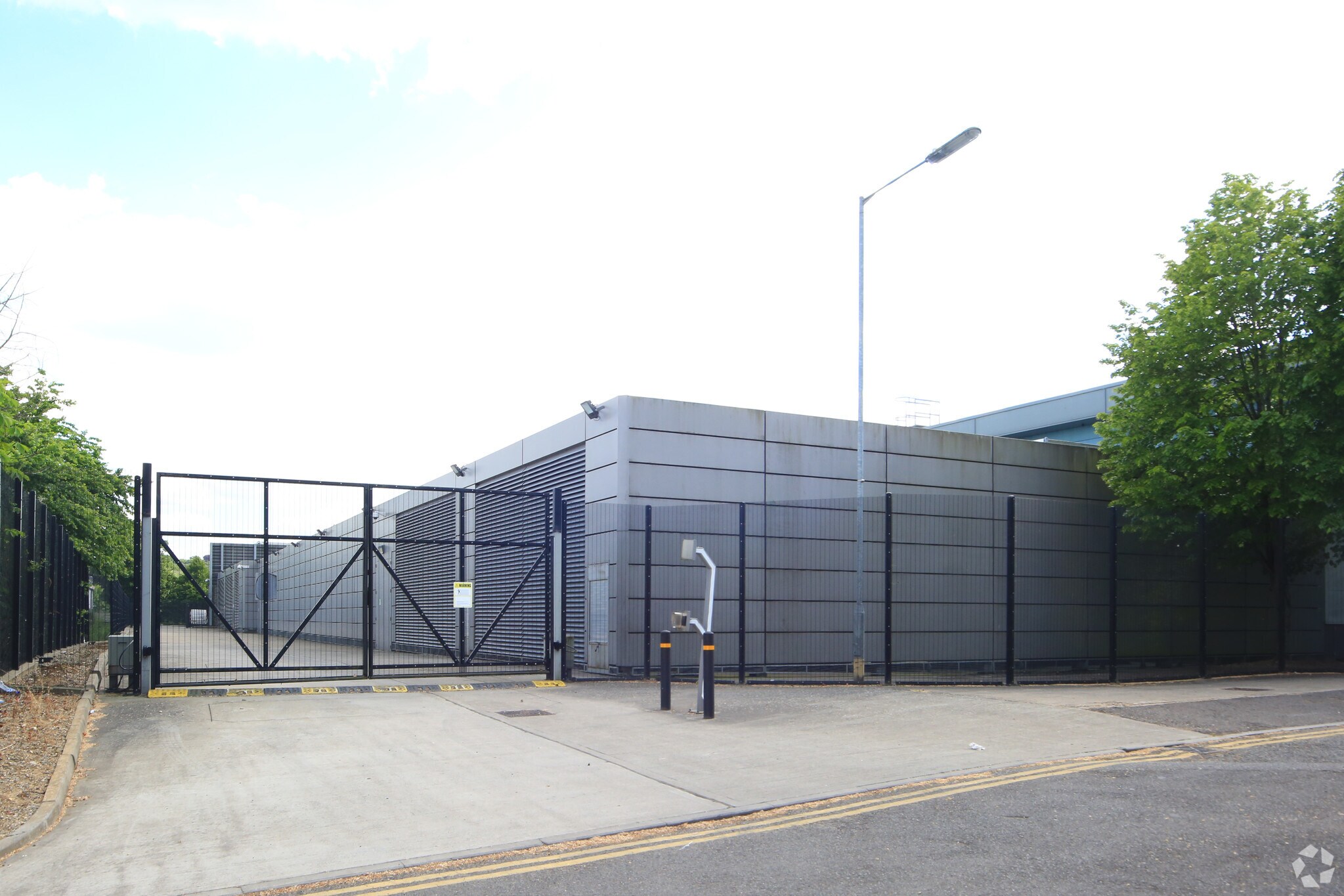 3 St. Annes Blvd, Redhill for sale Building Photo- Image 1 of 1