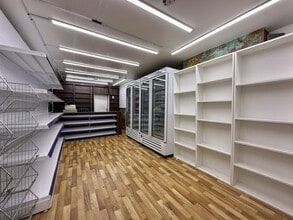 393 Sheffield Rd, Chesterfield to rent Interior Photo- Image 1 of 6