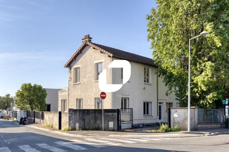 Light Industrial in Nanterre for sale - Building Photo - Image 3 of 18
