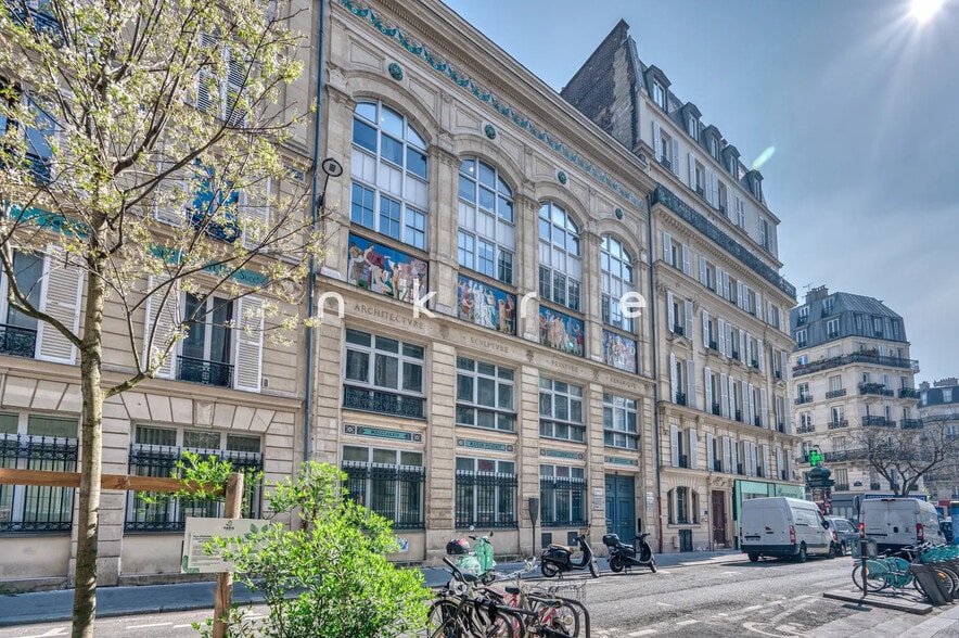 Office in Paris for sale - Building Photo - Image 1 of 15
