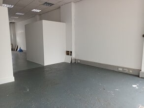 27 Paris St, Exeter to rent Interior Photo- Image 2 of 3