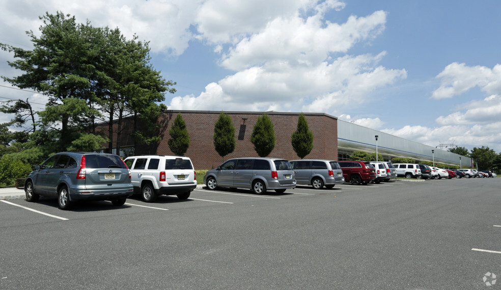 1075 Cranbury South River Rd, South Brunswick, NJ for rent - Building Photo - Image 2 of 5