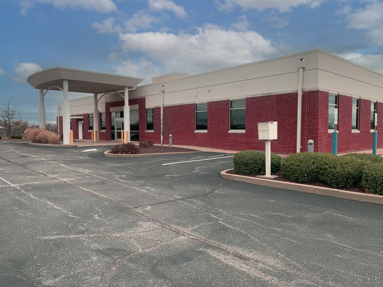 Southern Illinois Medical Office portfolio of 3 properties for sale on LoopNet.co.uk - Primary Photo - Image 3 of 3