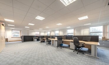 4 Winnersh Fields Gazelle Close, Wokingham for sale Interior Photo- Image 1 of 4