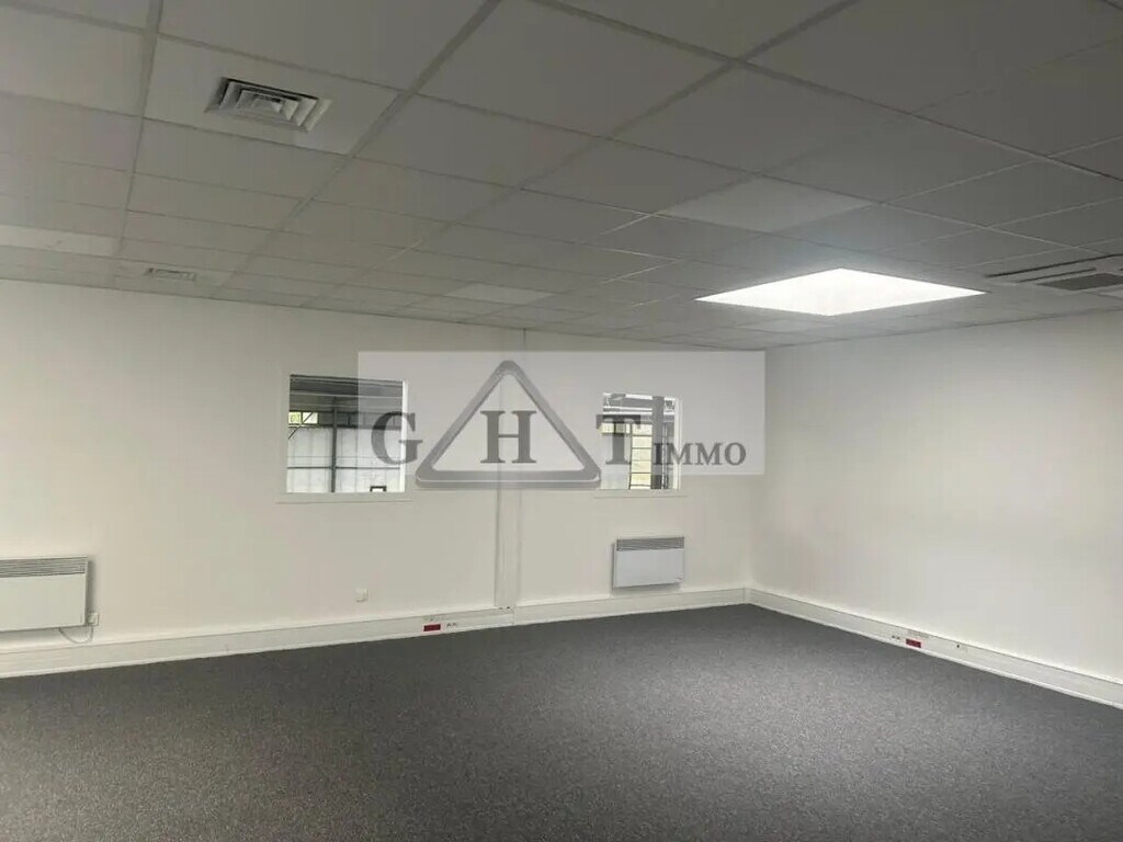 Location Bureaux 65 m² - Photo 1
