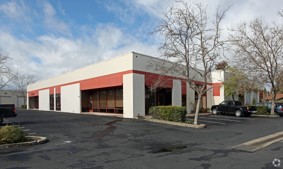 1813 Empire Industrial Ct, Santa Rosa, CA for rent - Primary Photo - Image 1 of 9