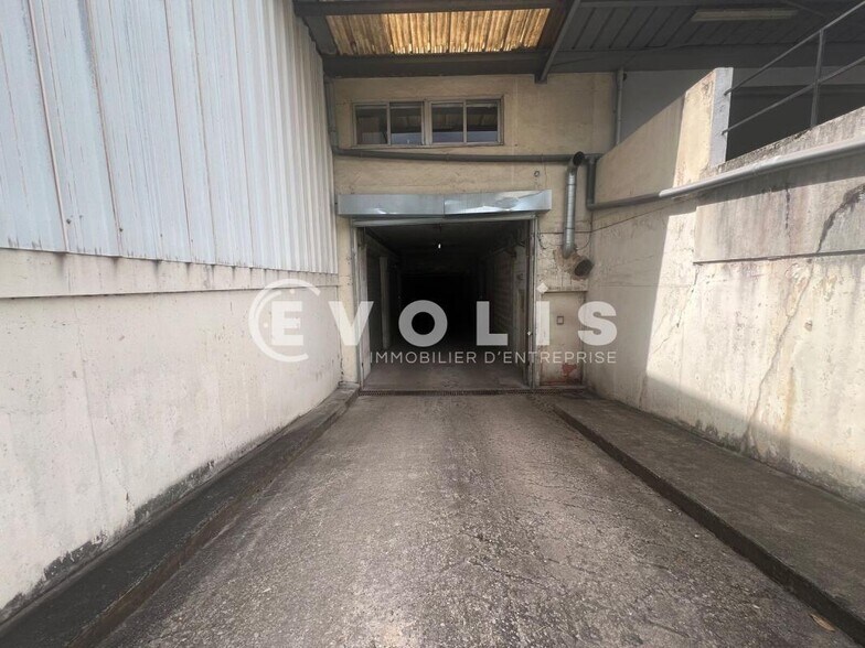 Light Industrial in Chennevières-sur-Marne to rent - Building Photo - Image 2 of 8